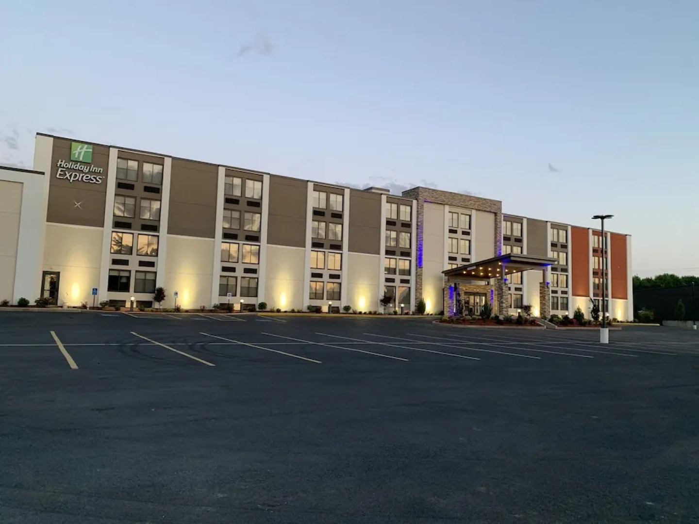 Comfort Inn & Suites
