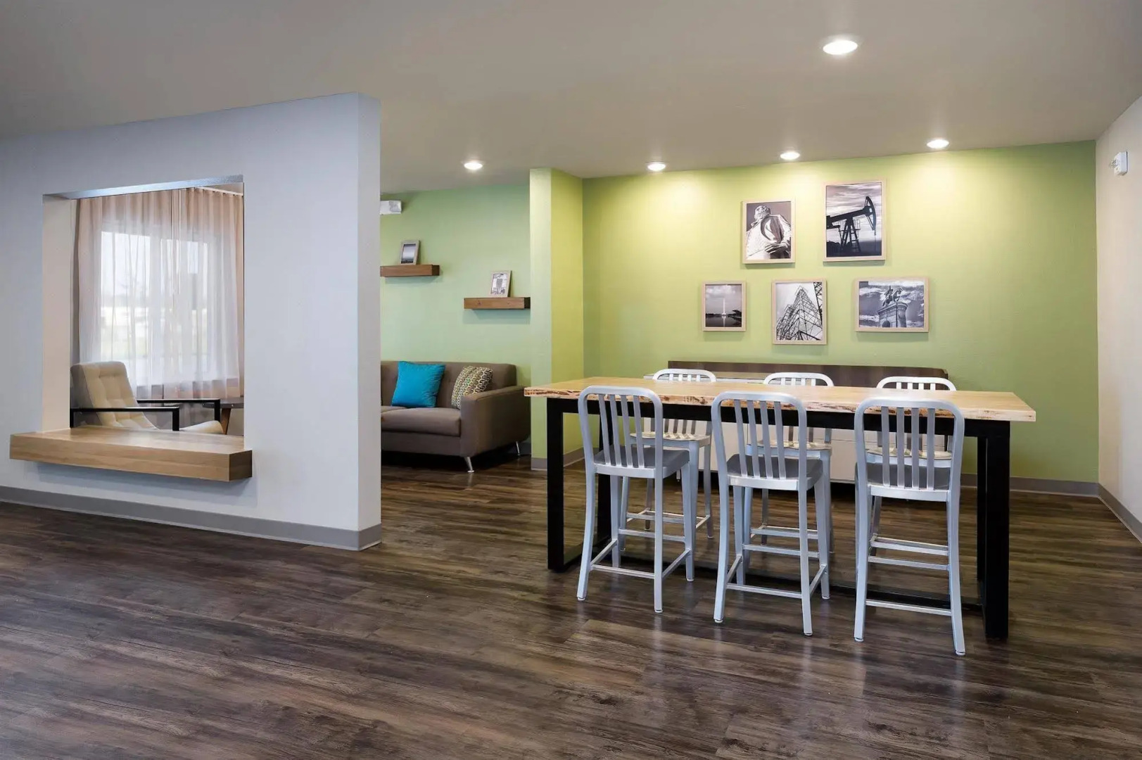 WoodSpring Suites Houston IAH Airport