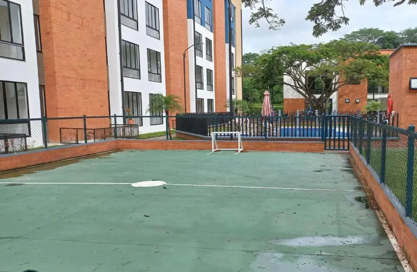 Apartamento con excelente ubicación.