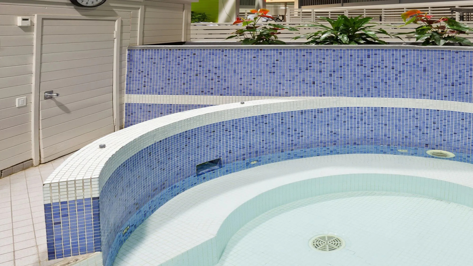 Holiday Inn Burlington Conference Centre by IHG