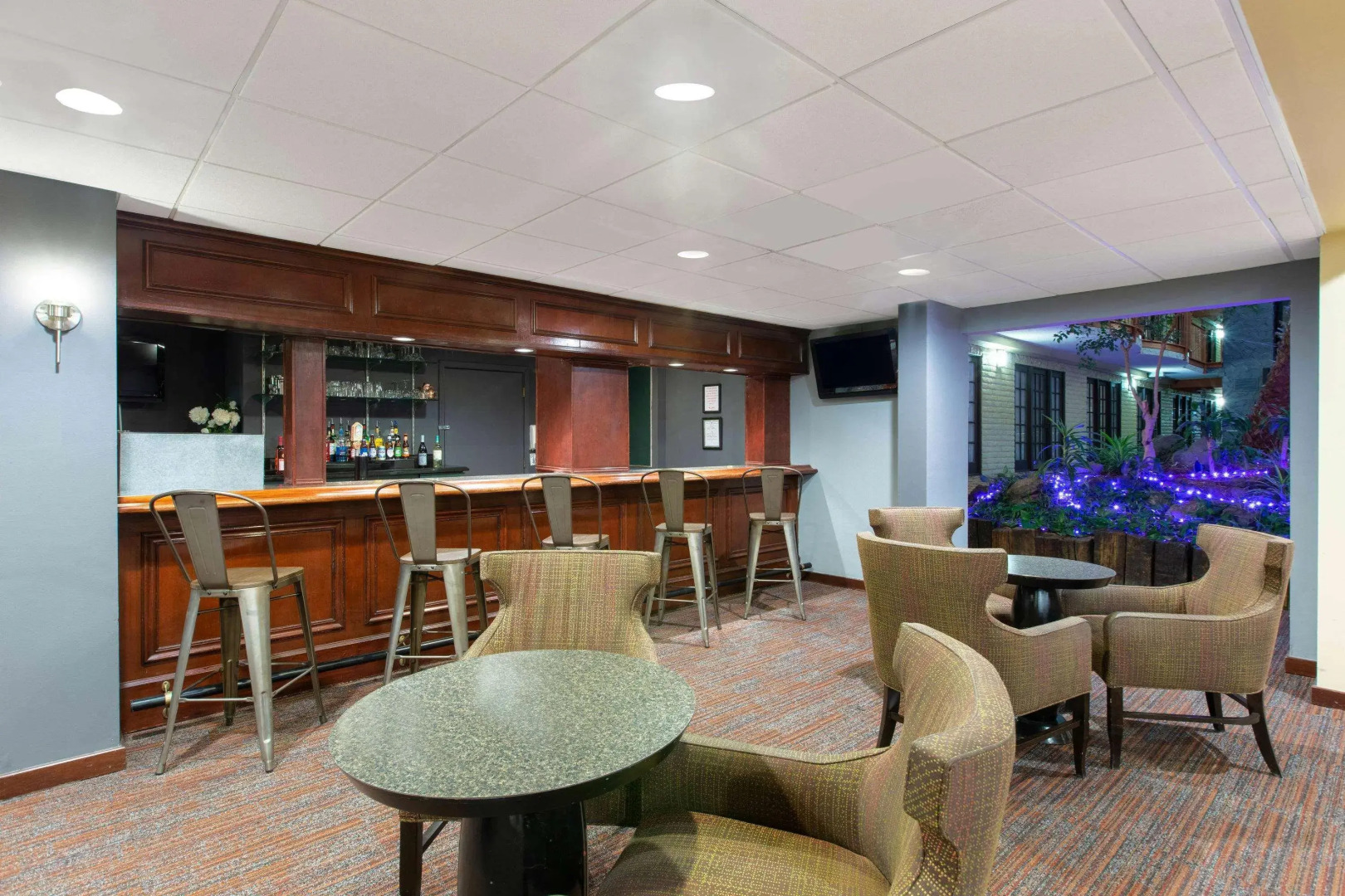 Aksarben Suites, A Trademark Collection Hotel