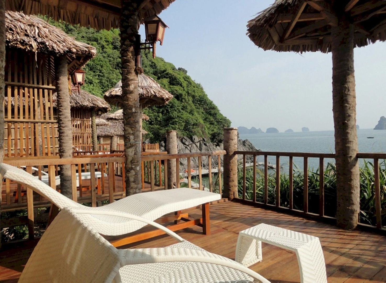 Monkey Island Resort