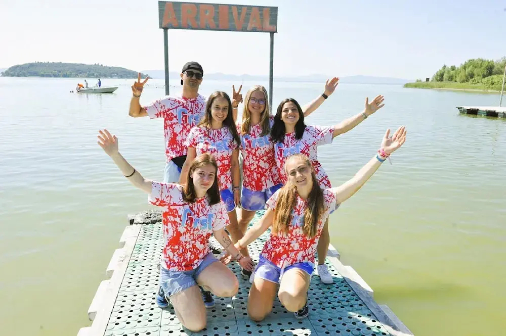 Well-kept Chalet With Covered Veranda on Lake Trasimeno