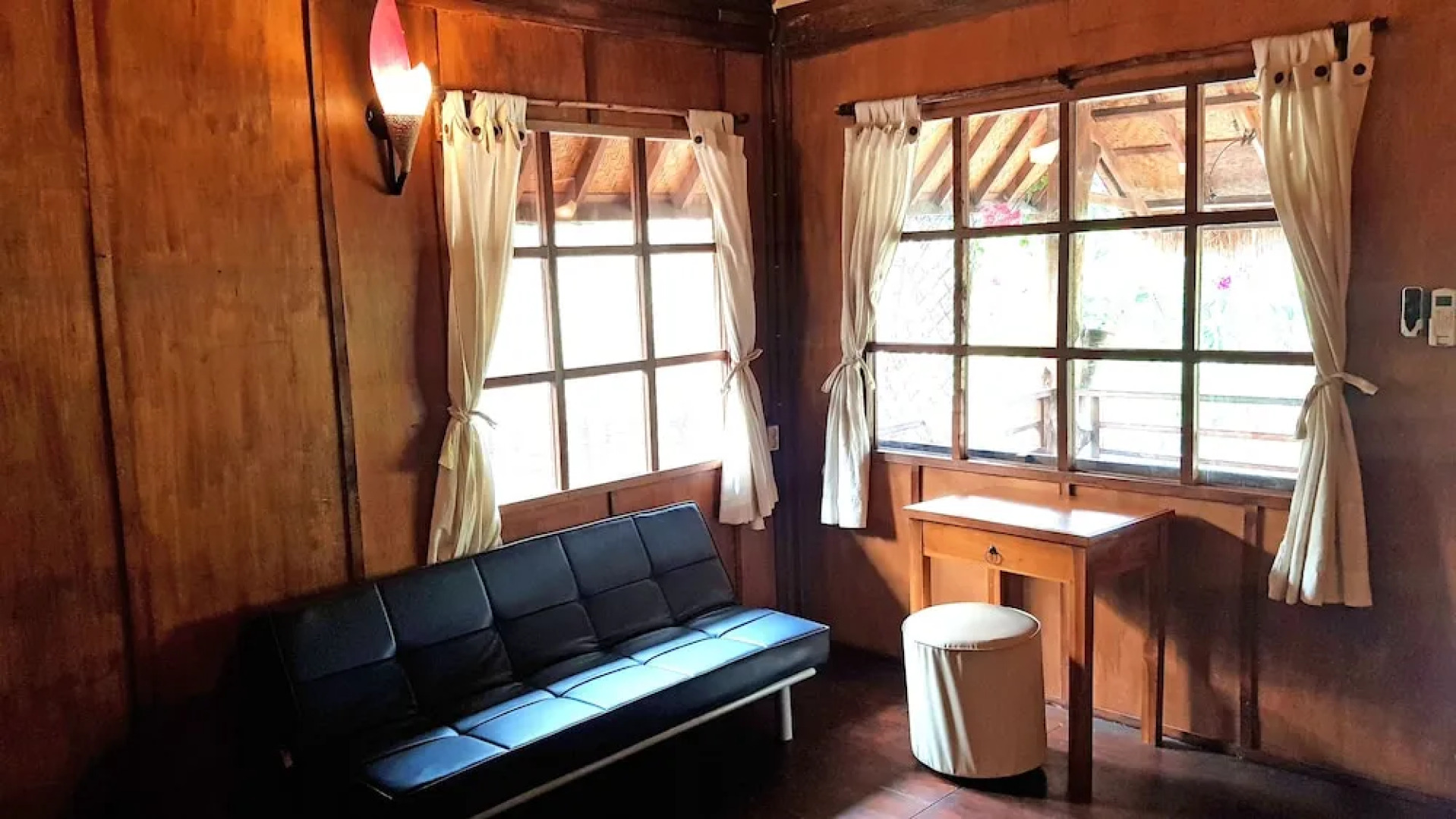 Cemara Meno Bungalow