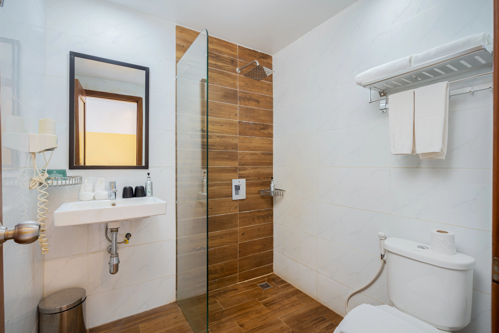 Landing Gold By Amatak