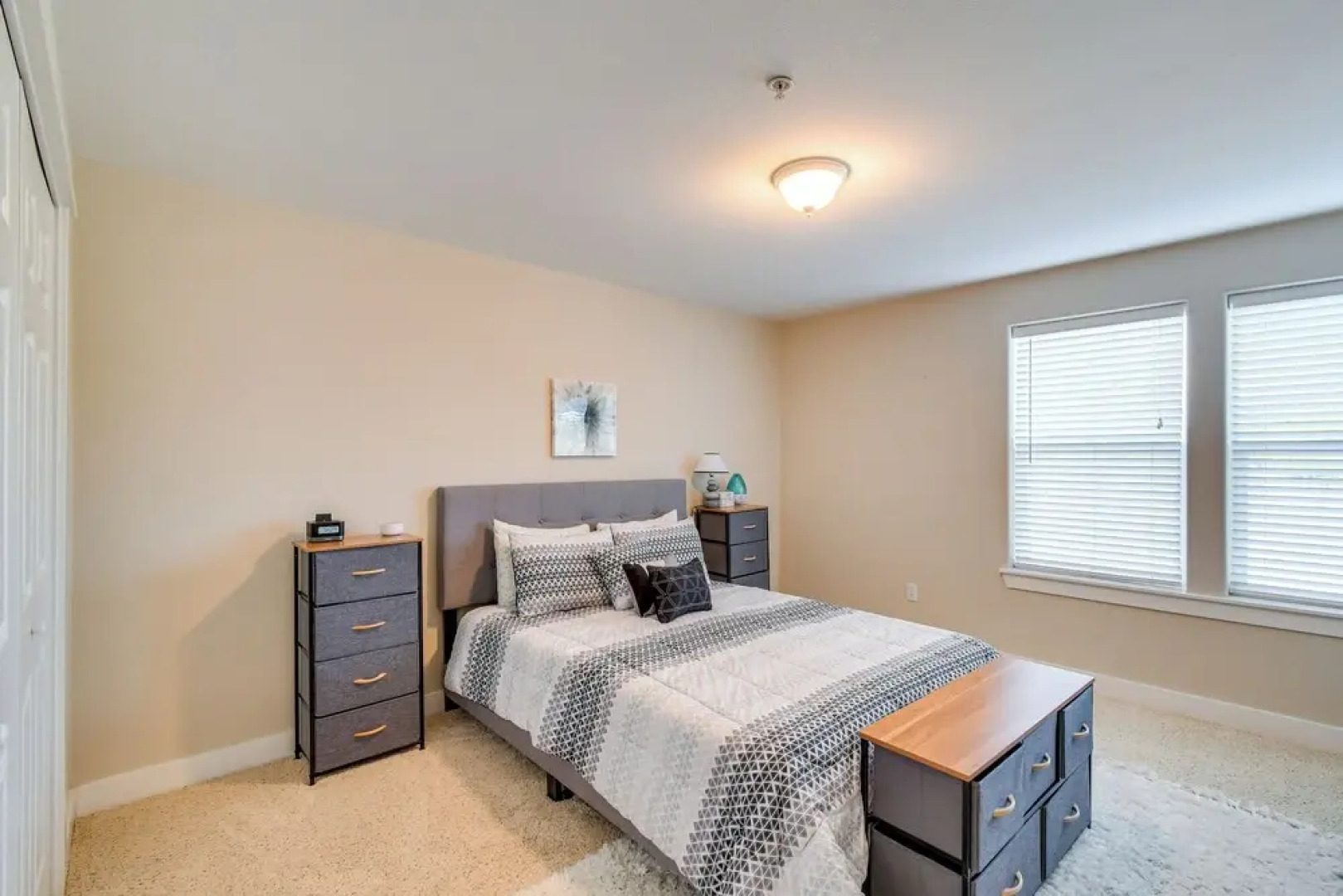 Westport Vacation Rental: Walk to Beach!