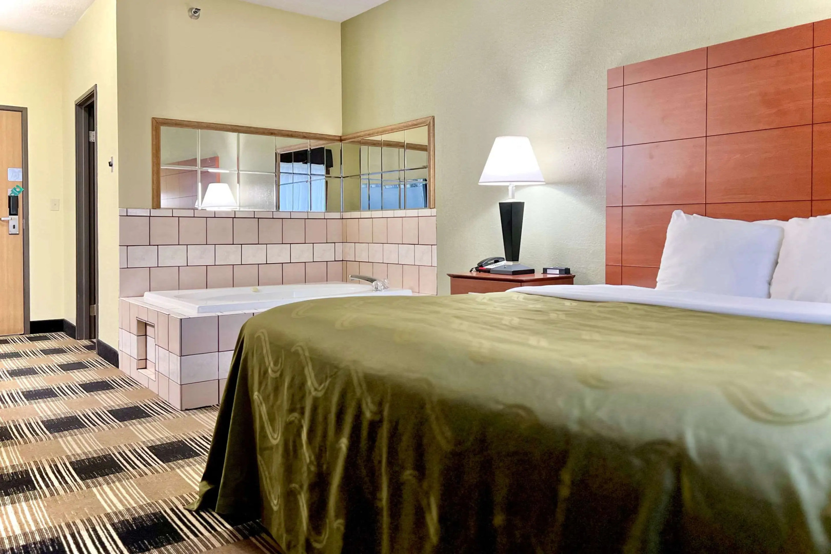 Quality Inn & Suites Wisconsin Dells Downtown - Waterparks Area