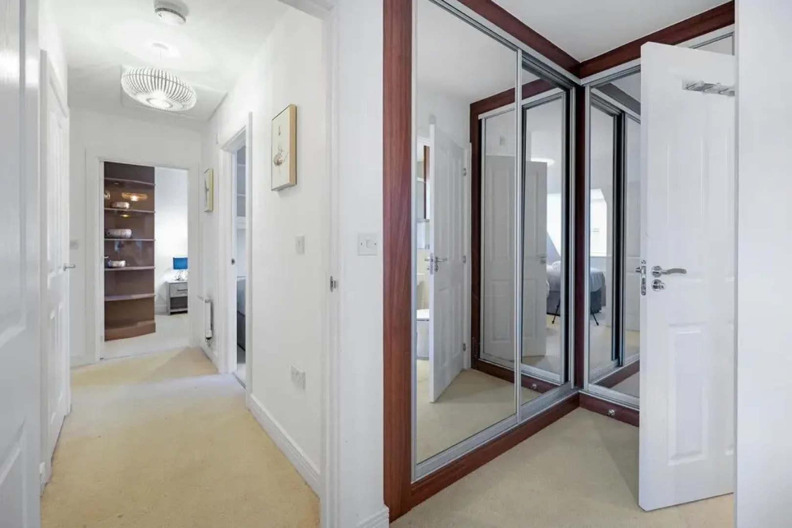 Luxury 5 bedroom Serviced Hse Leavesden