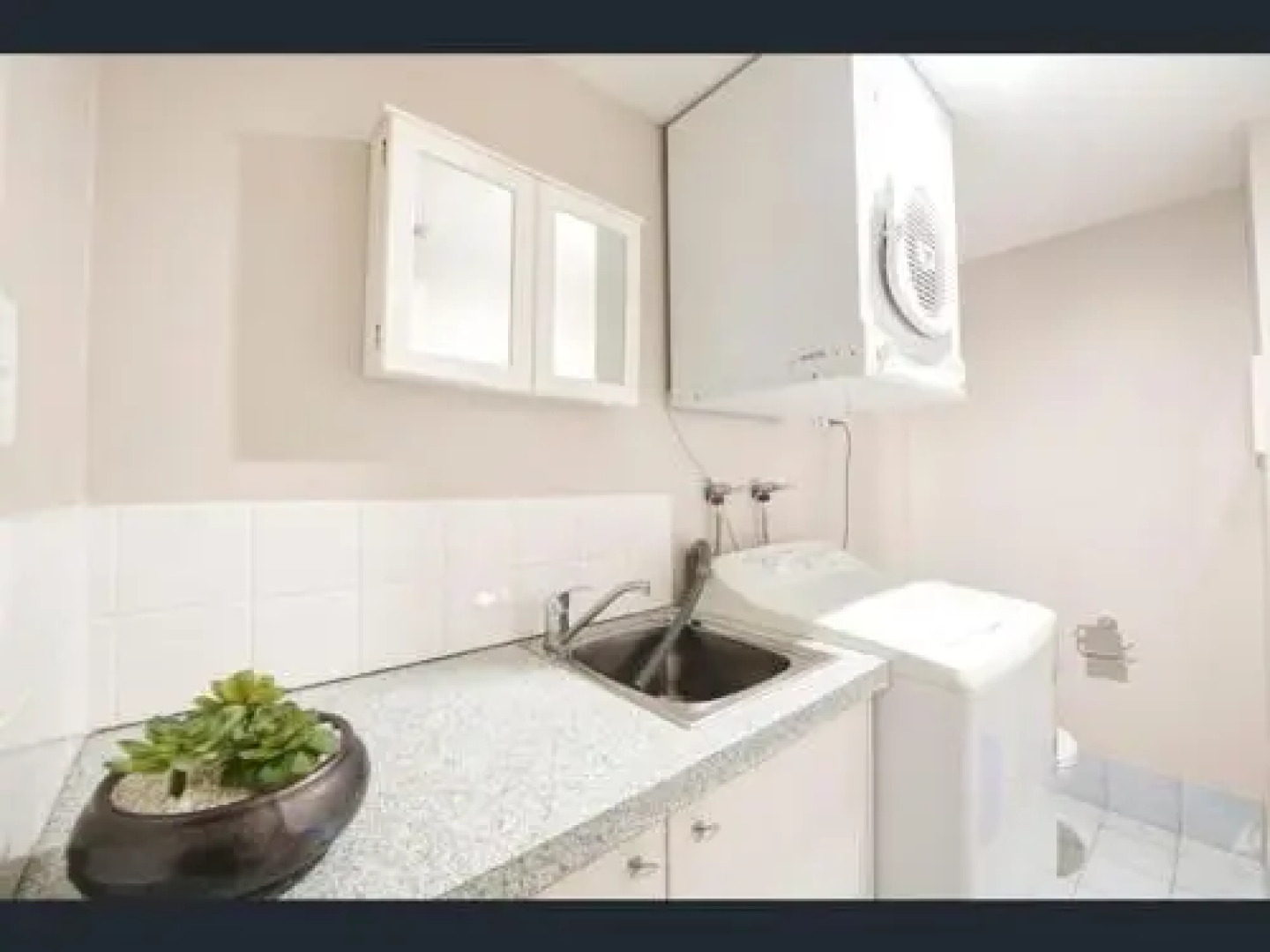 Beachside 4 with Airconditioning and Spa Bath