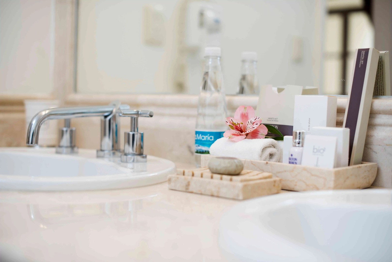 Casa Bonita Hotel & Luxury Residence