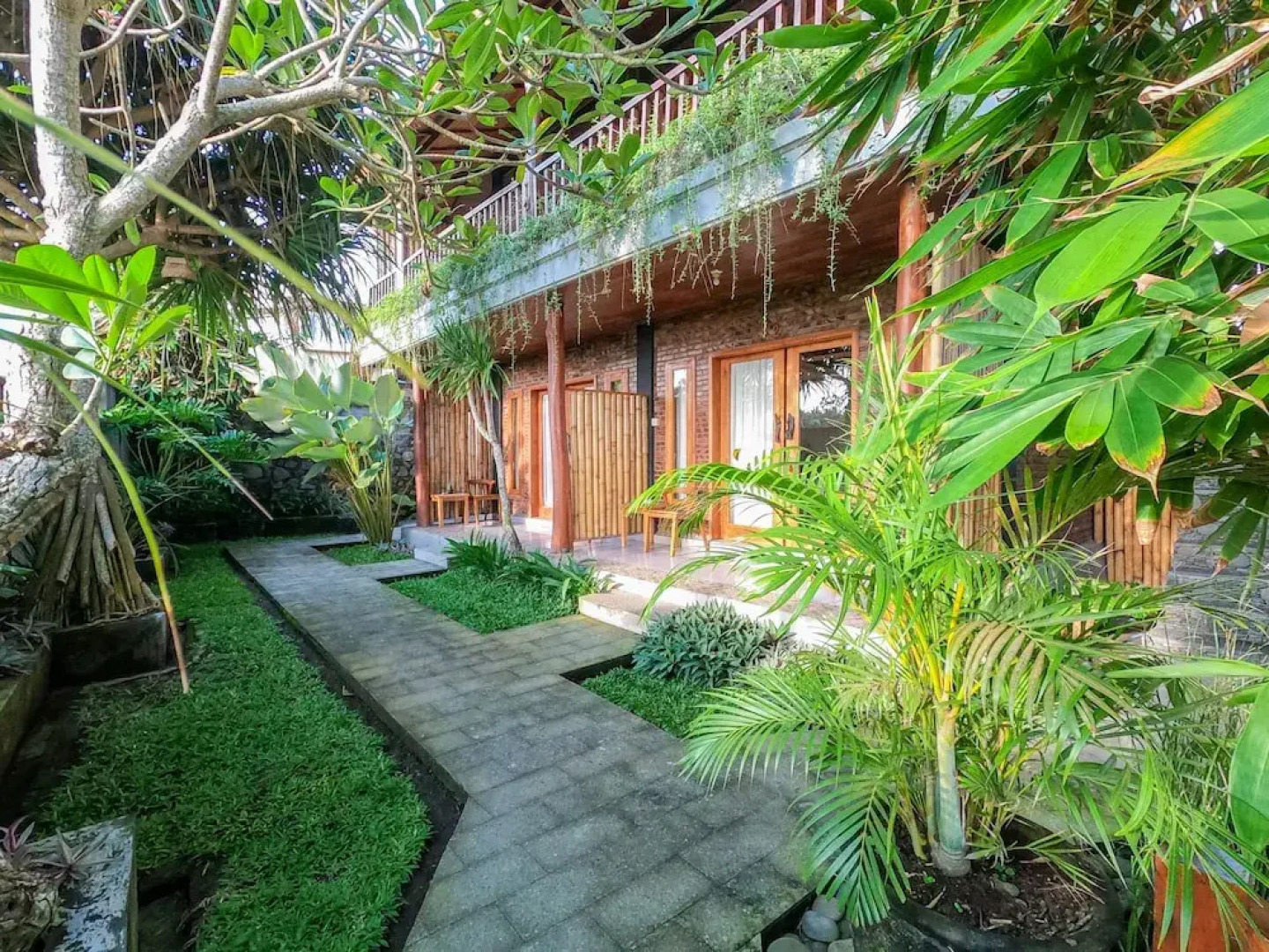 West Break Bali Medewi