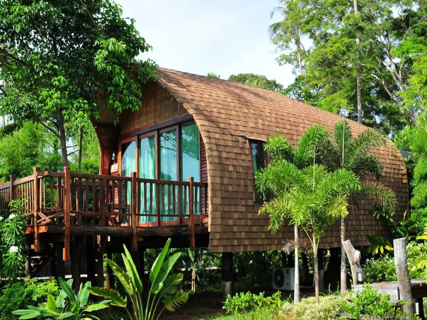 The Cinnamon Art Resort and Spa