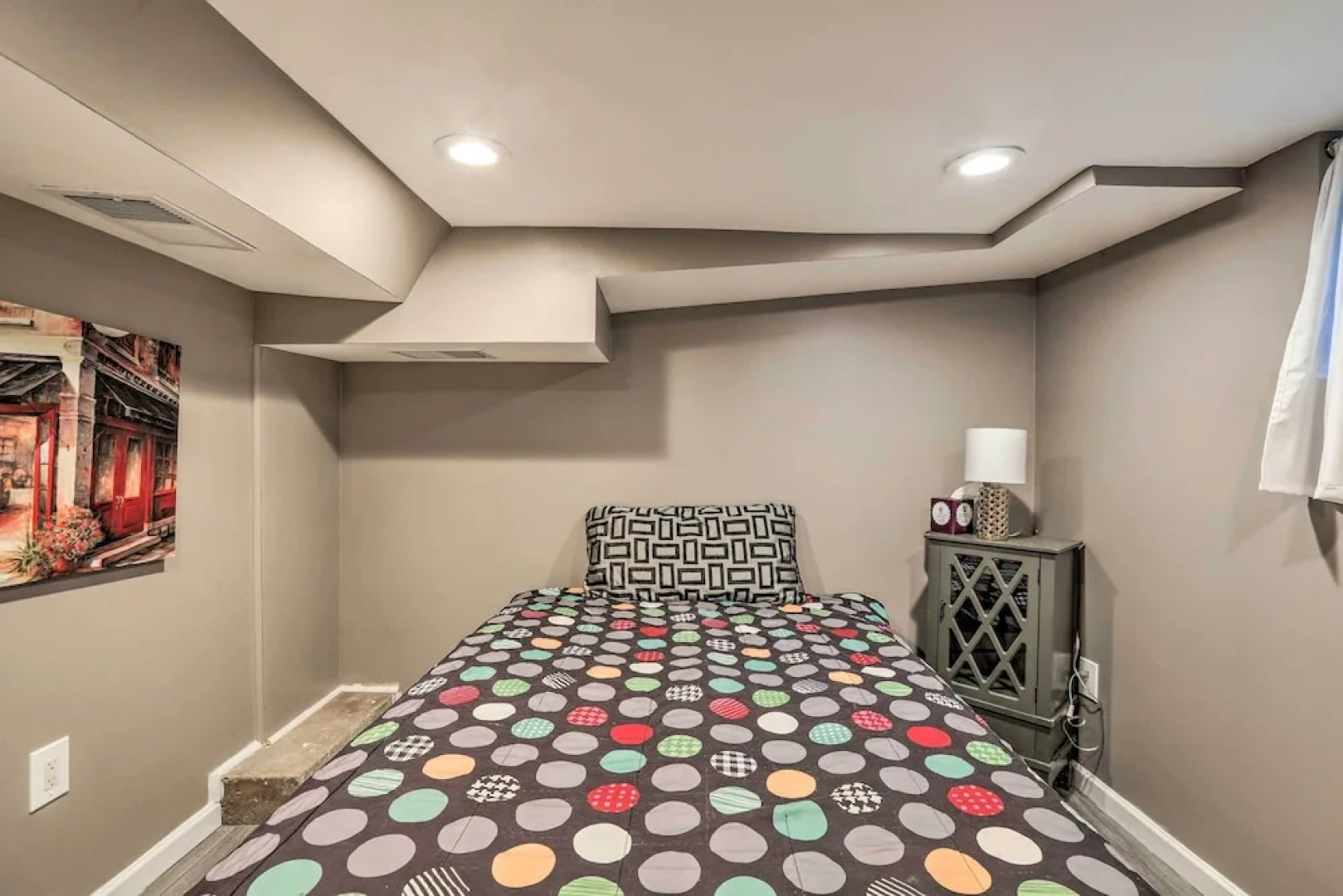 Garden-level Millburn Apt - Walk to Transit!