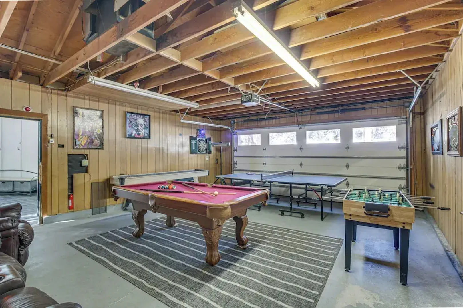 Chic Alpine Hideaway: Hiking, Skiing + Exploring!