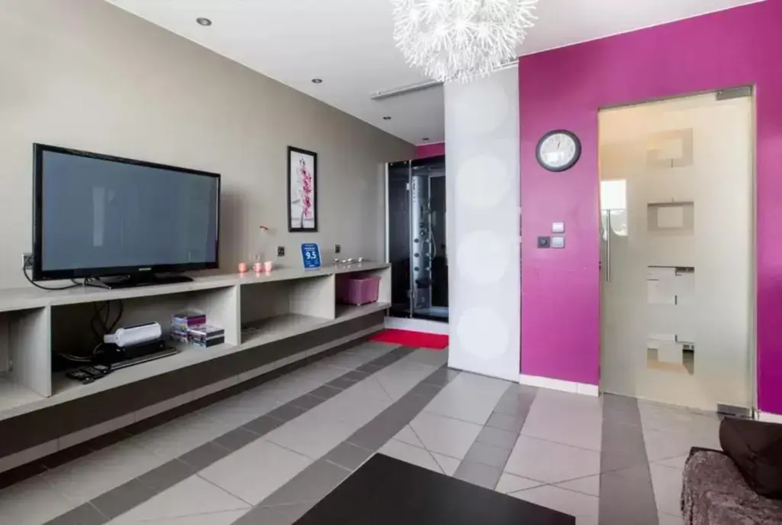 Entertaining Studio