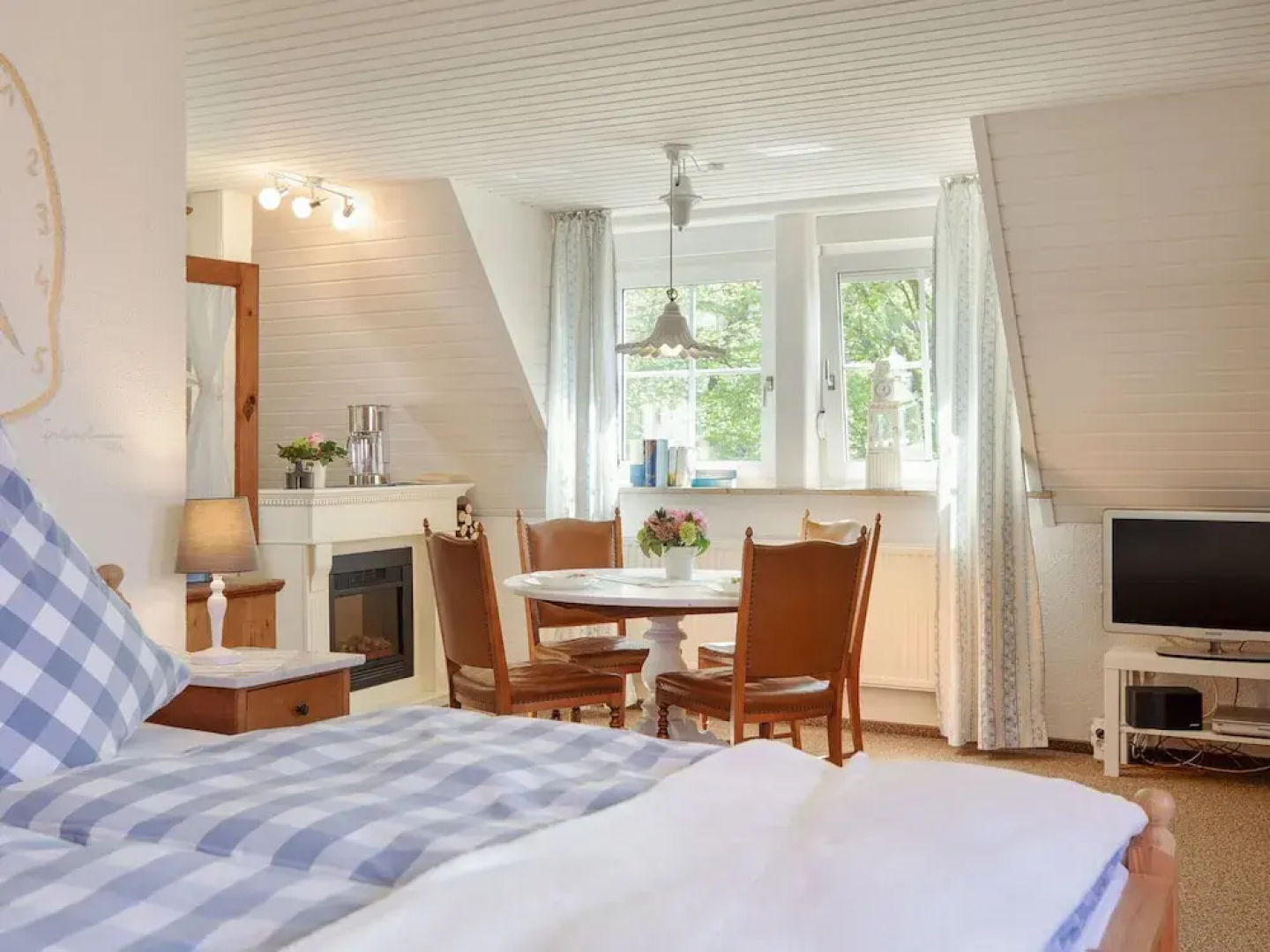Charming Apartment in Weissenbrunn Near Forest