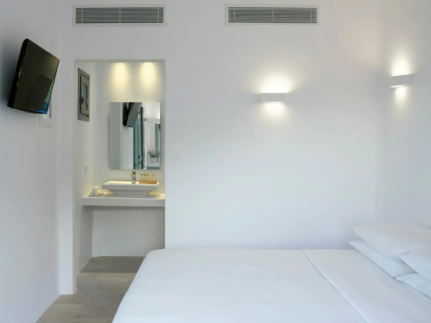 Aurora Luxury Suites