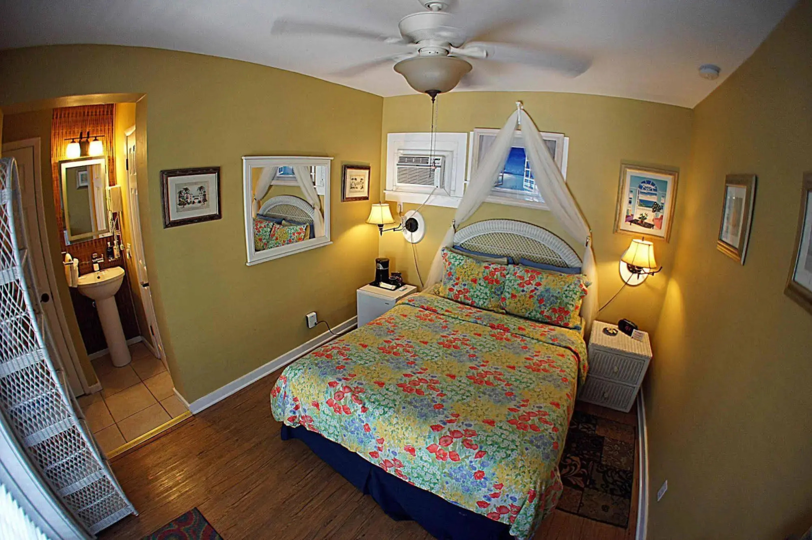 Seascape Tropical Inn - Adult Exclusive