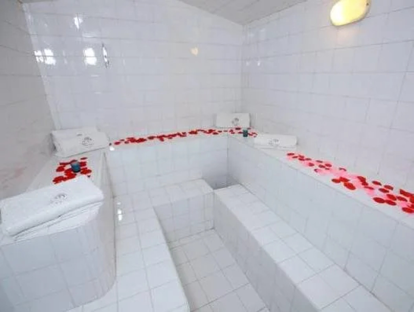 The Rokes Plaza Hotel