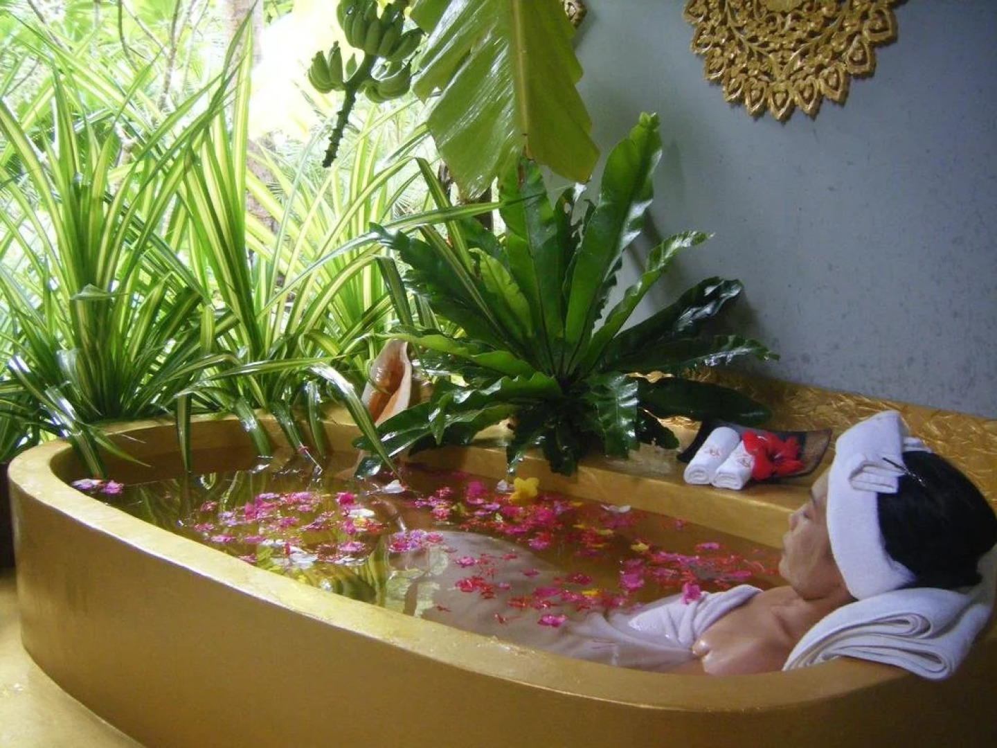 Noble Crown Resort & Spa