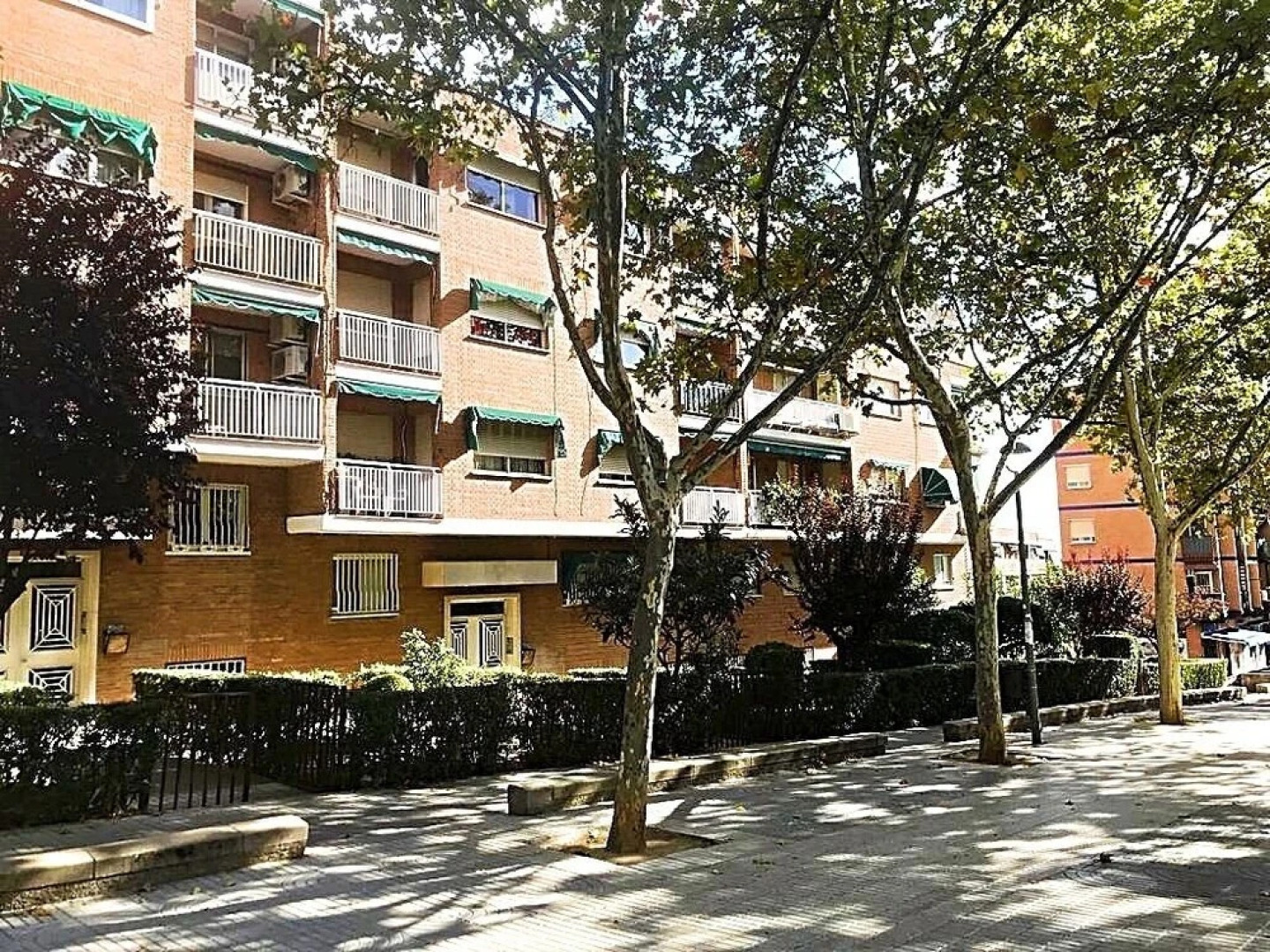 Apartment - Travel and Holidays La Marina