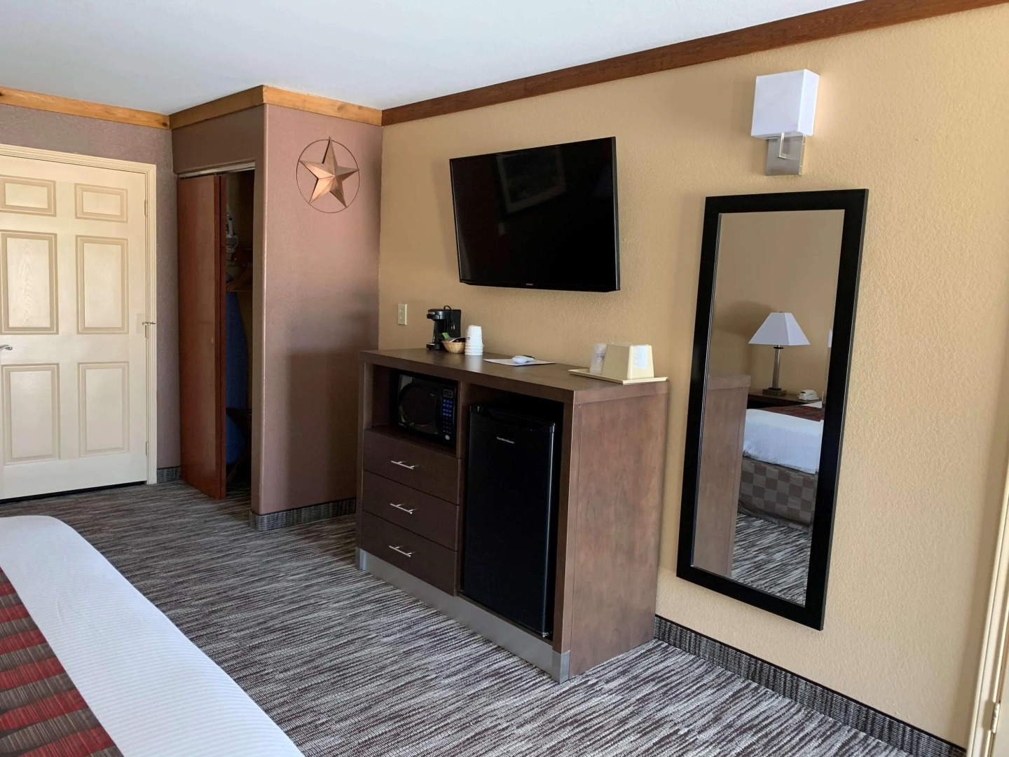 Best Western Windwood Inn & Suites