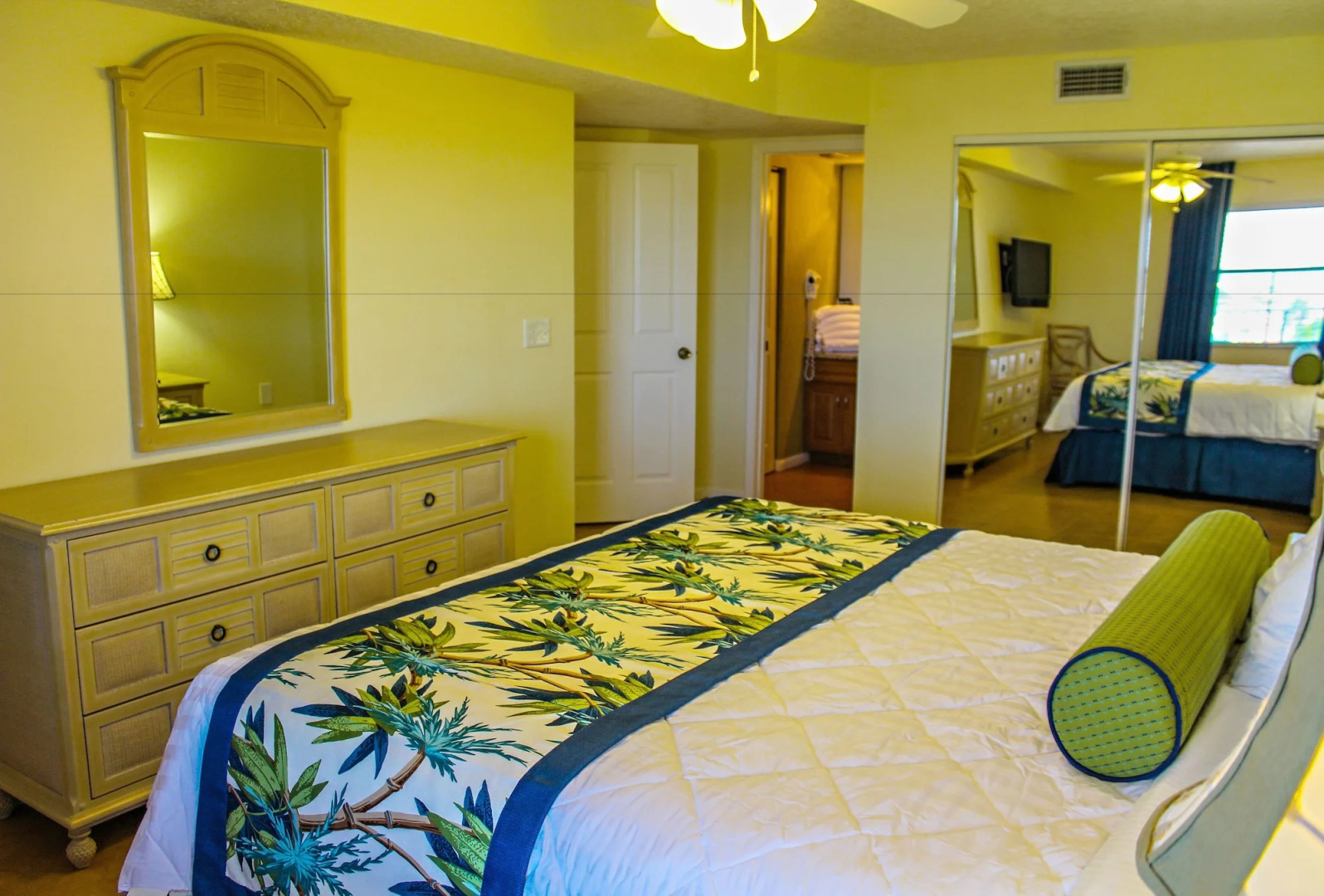 Discovery Beach Resort