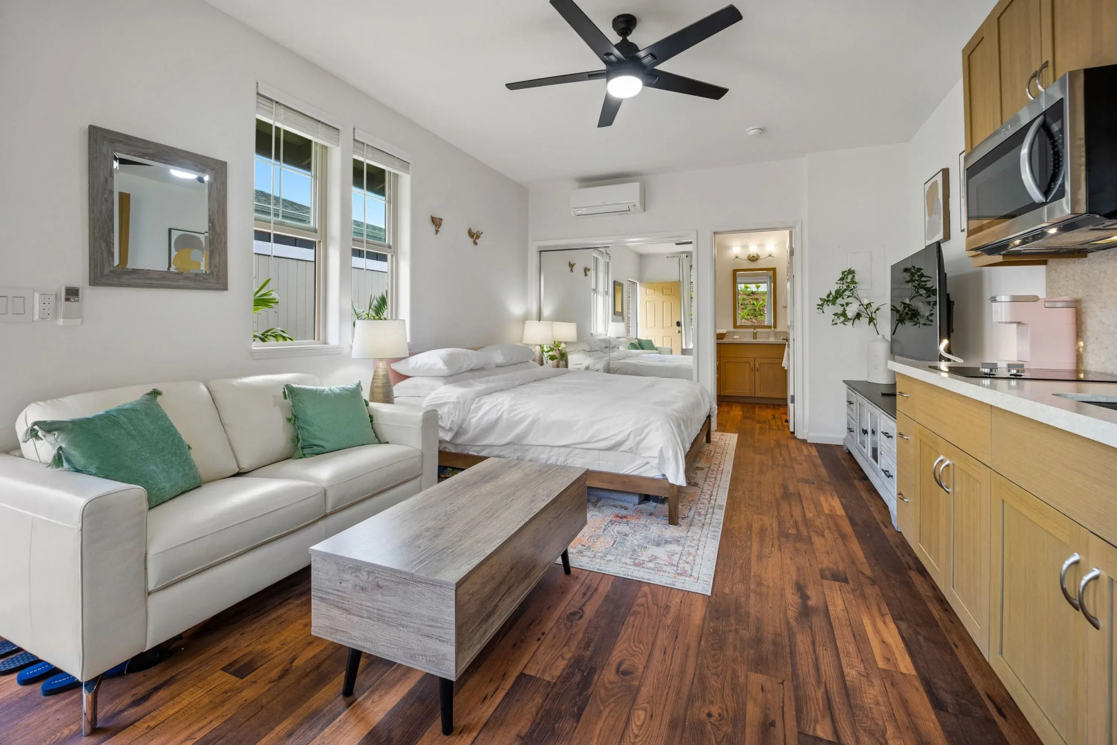 Studio Nene by AvantStay | Chic, Cozy, King Bed