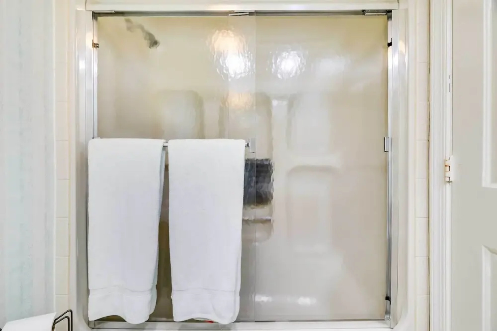 1 Mi to Big Boulder: Lakefront Unit w/ Pool Access