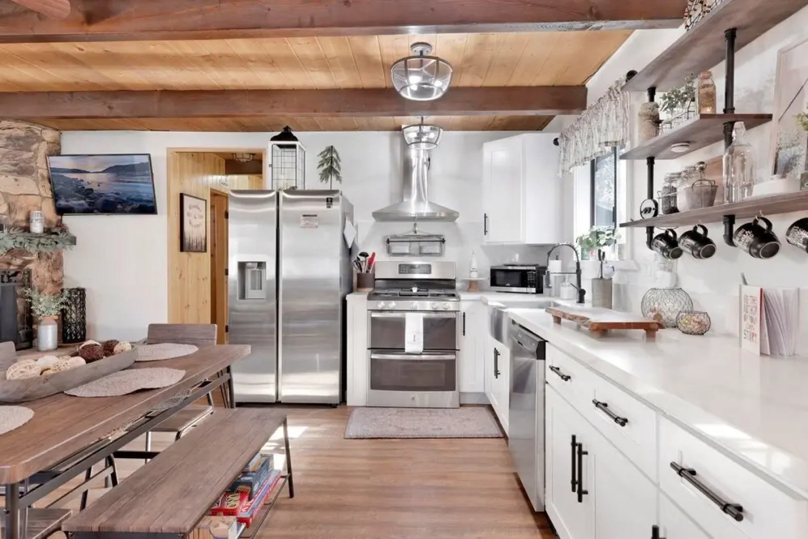 2144-pura Vida Bungalow 2 Bedroom Home by RedAwning