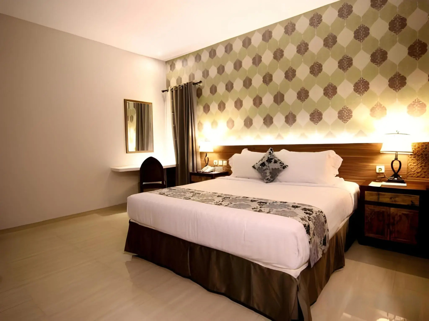 Grand Amira Hotel