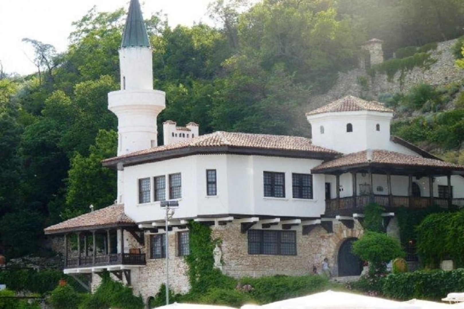 Sunflower Villa in Tutrakantsi