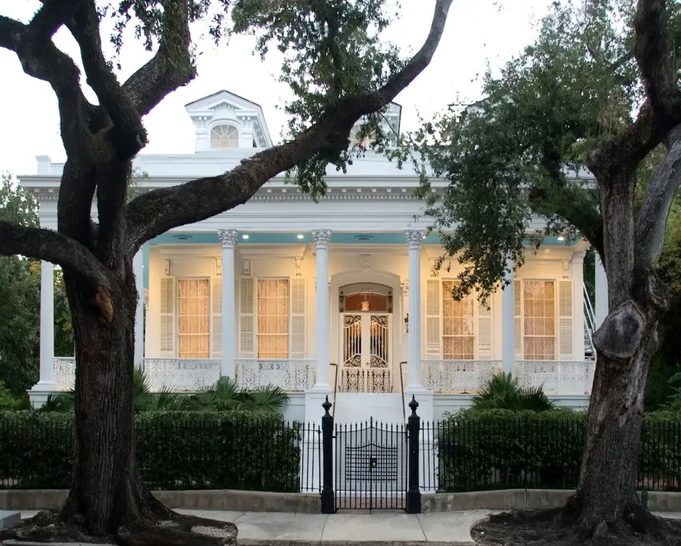 The Magnolia Mansion