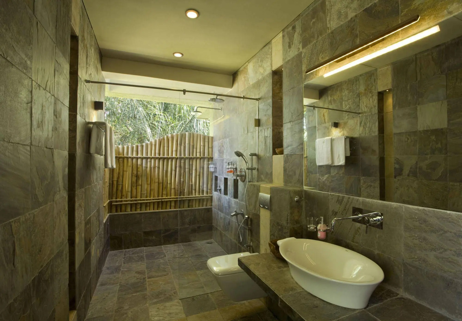 Waterwoods Lodge Kabini