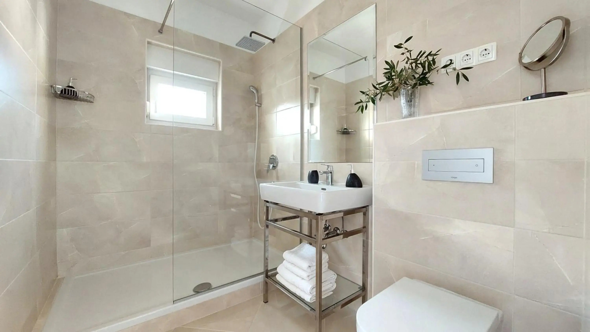 Refresh Boutique Apartments