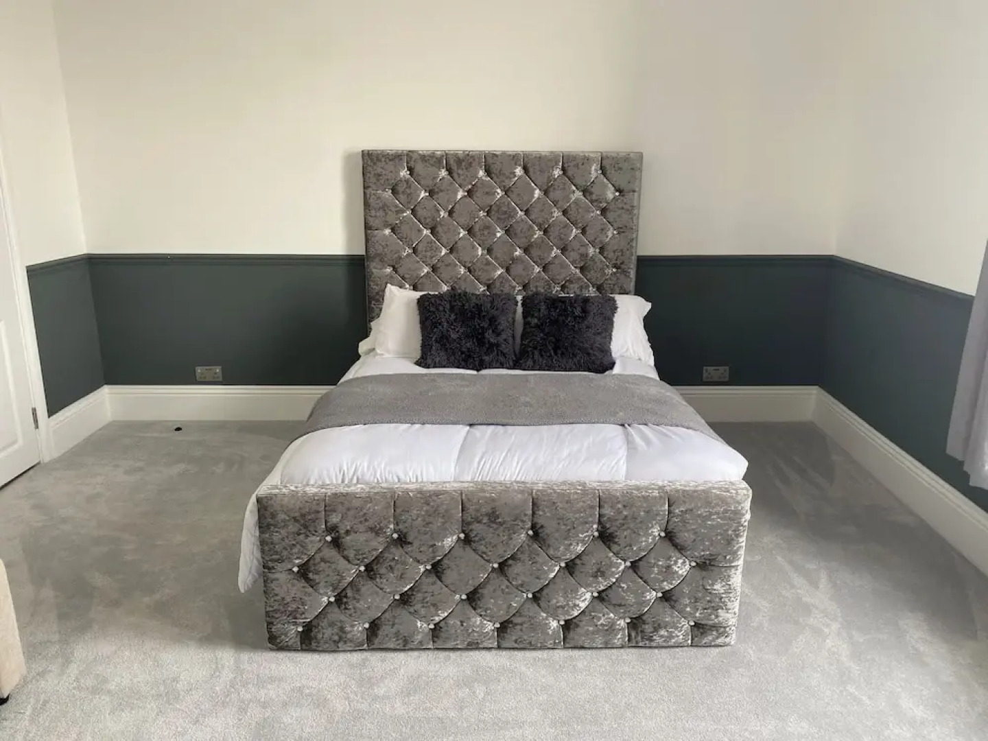 House - Sleeps 14 - Pets Ok - Parking - Garden