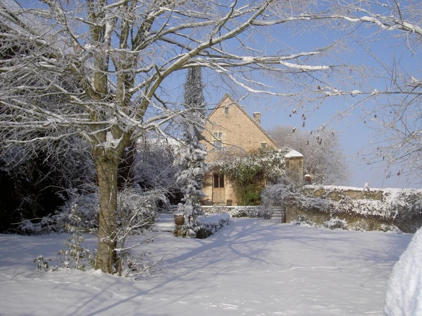 House With 4 Bedrooms in Coudray-au-perche, With Enclosed Garden and W