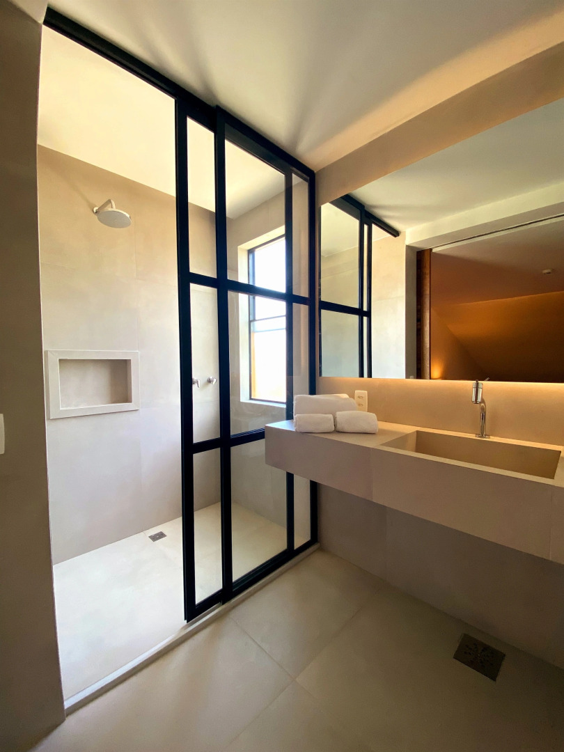 Carmel Charme Resort