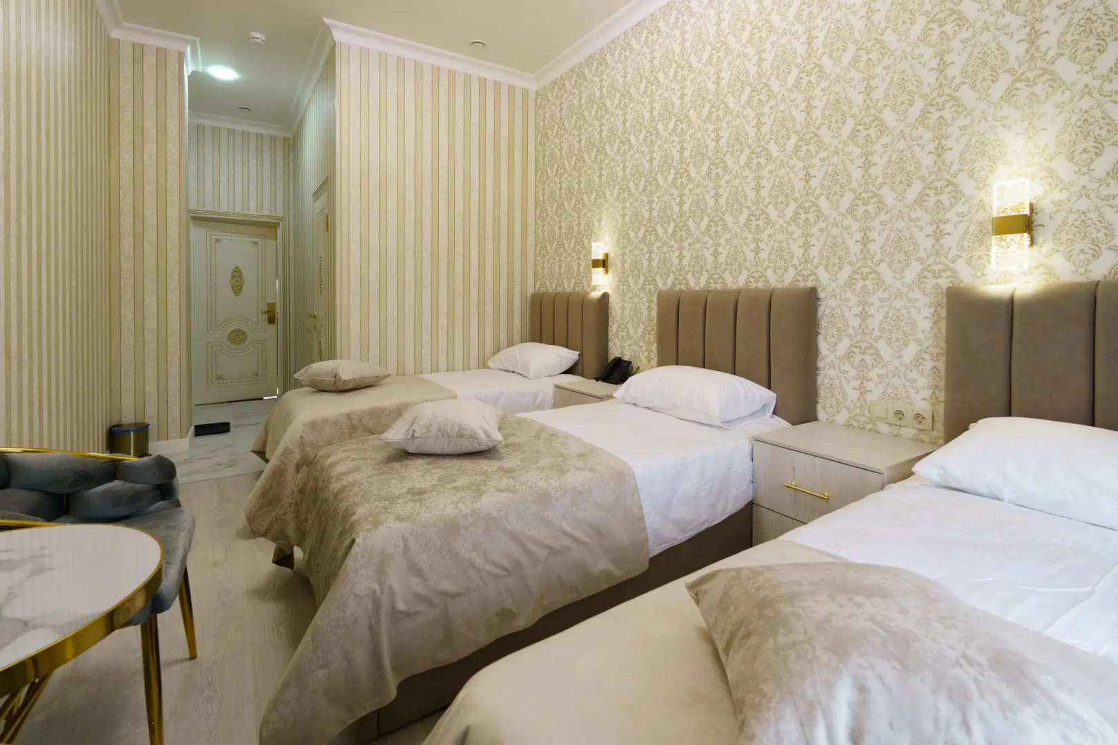 Lazy land hotel (Лэйзи лэнд отель)