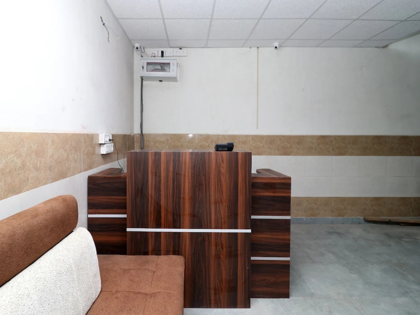 Spot On 33354 Sar Inn