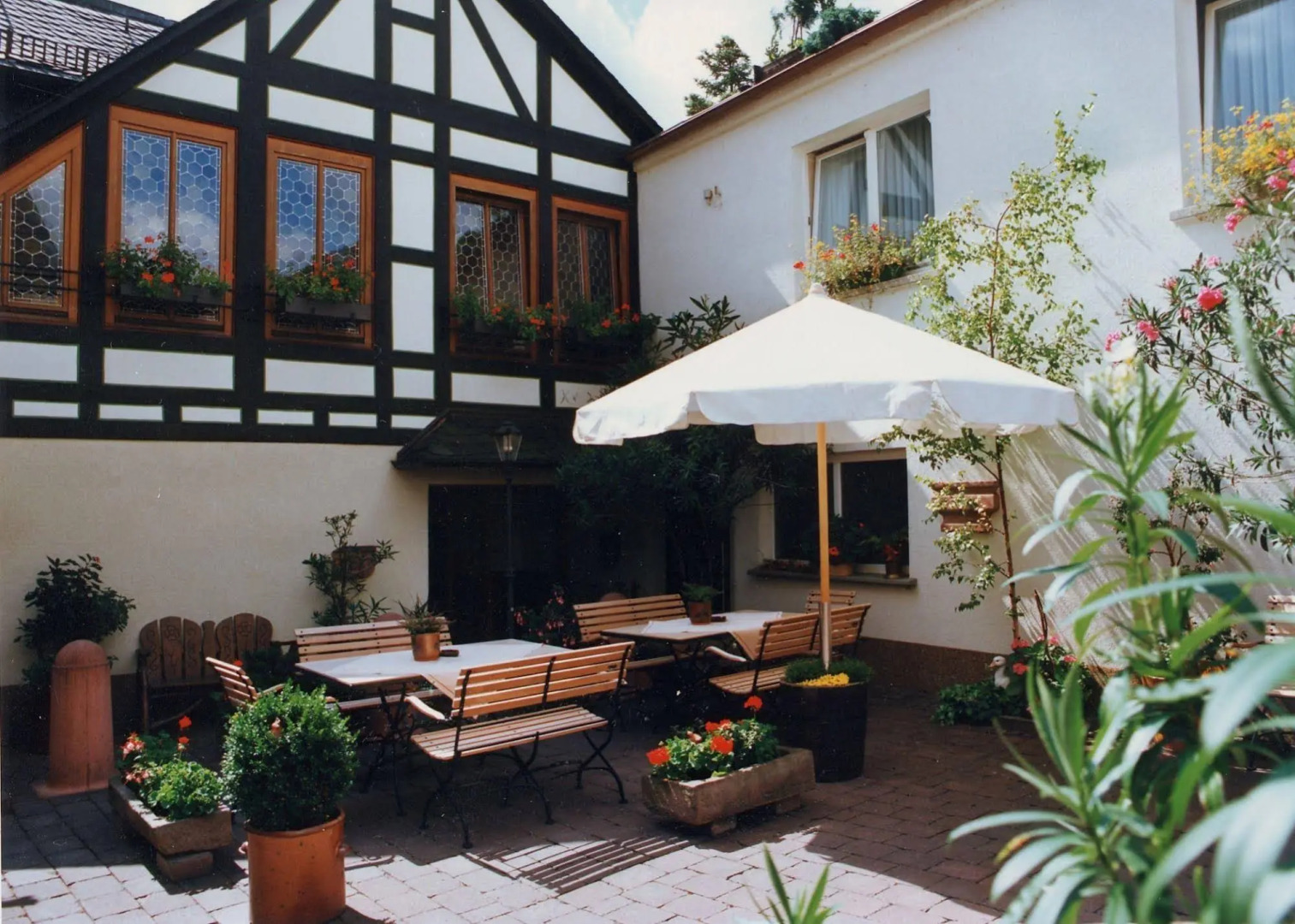 Hotel und Weinhaus Zum Krug