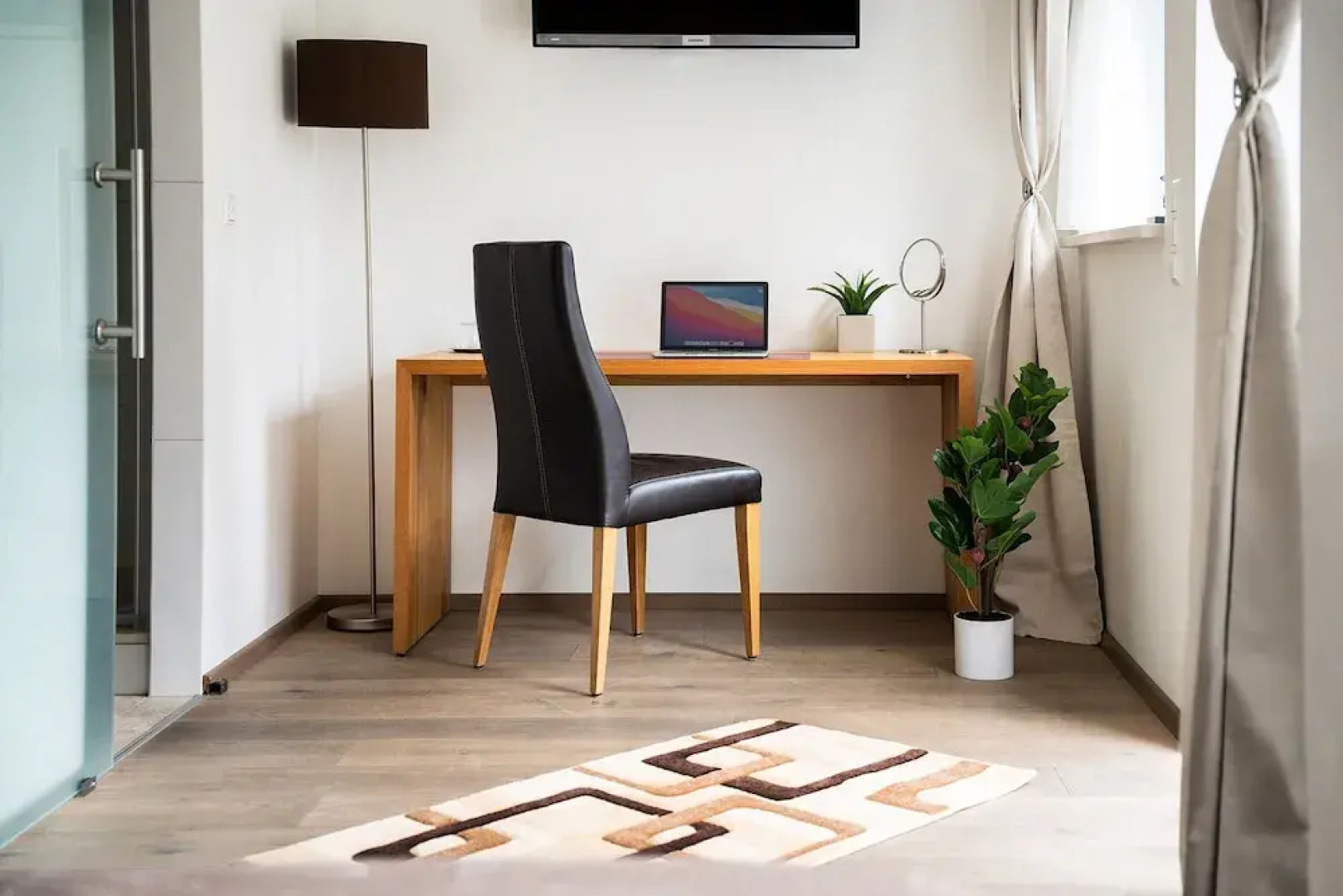 Hotel Vier Jahreszeiten direkt an den Kliniken und Therme Bad Krozingen, nahe Freiburg