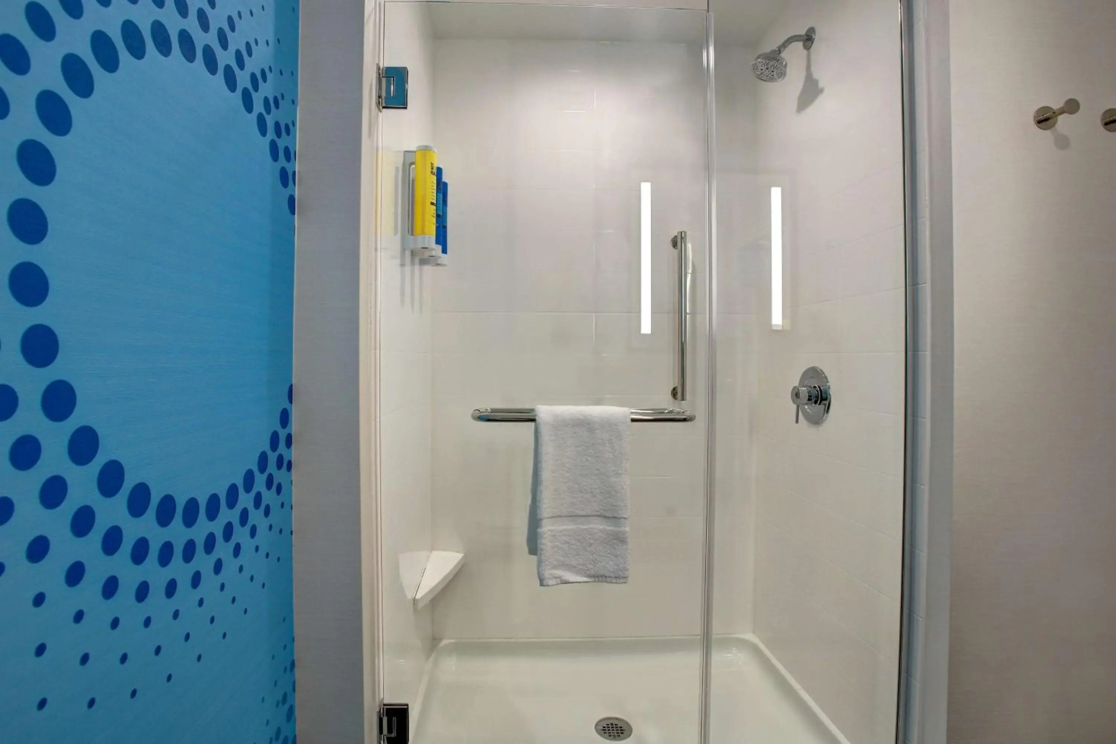 Tru by Hilton Alcoa Knoxville Airport