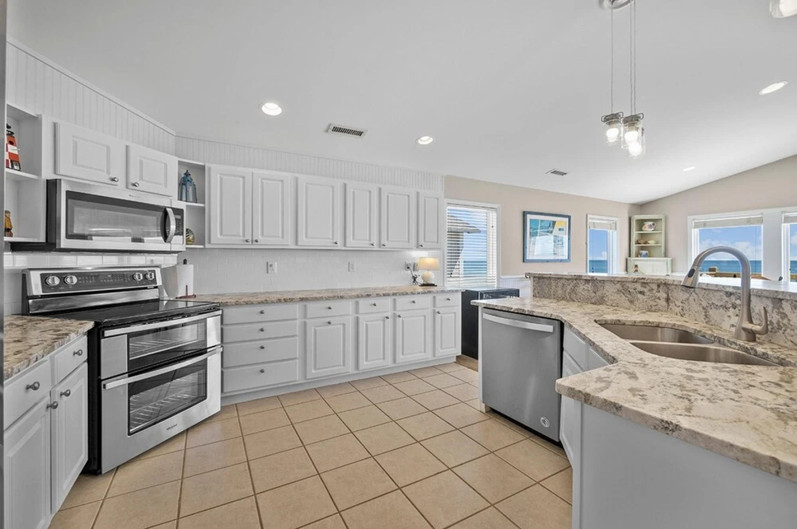 Sparrow's Beach Nest by Sea Scape Properties