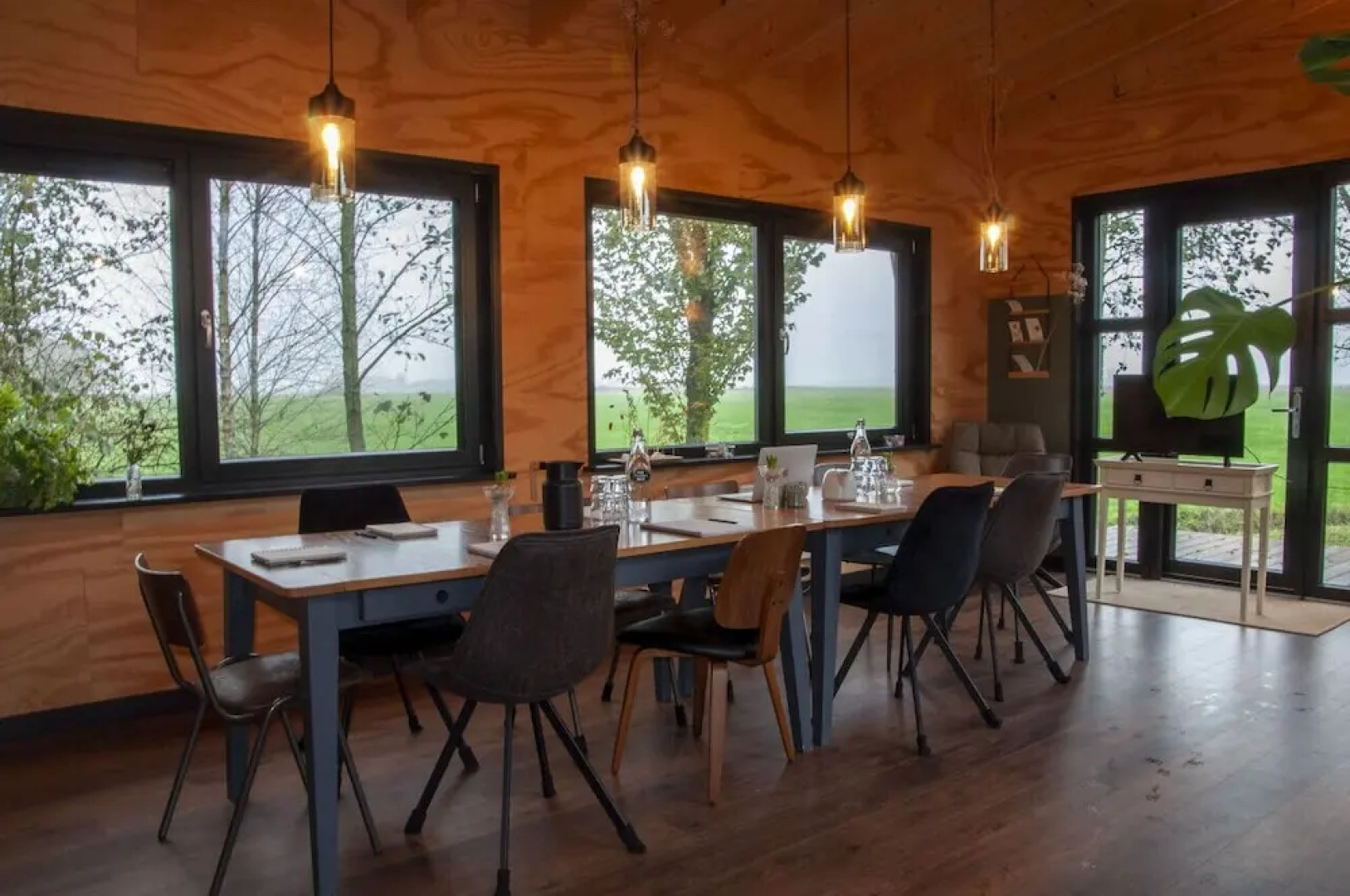 Waterlodge Goudule in Nes