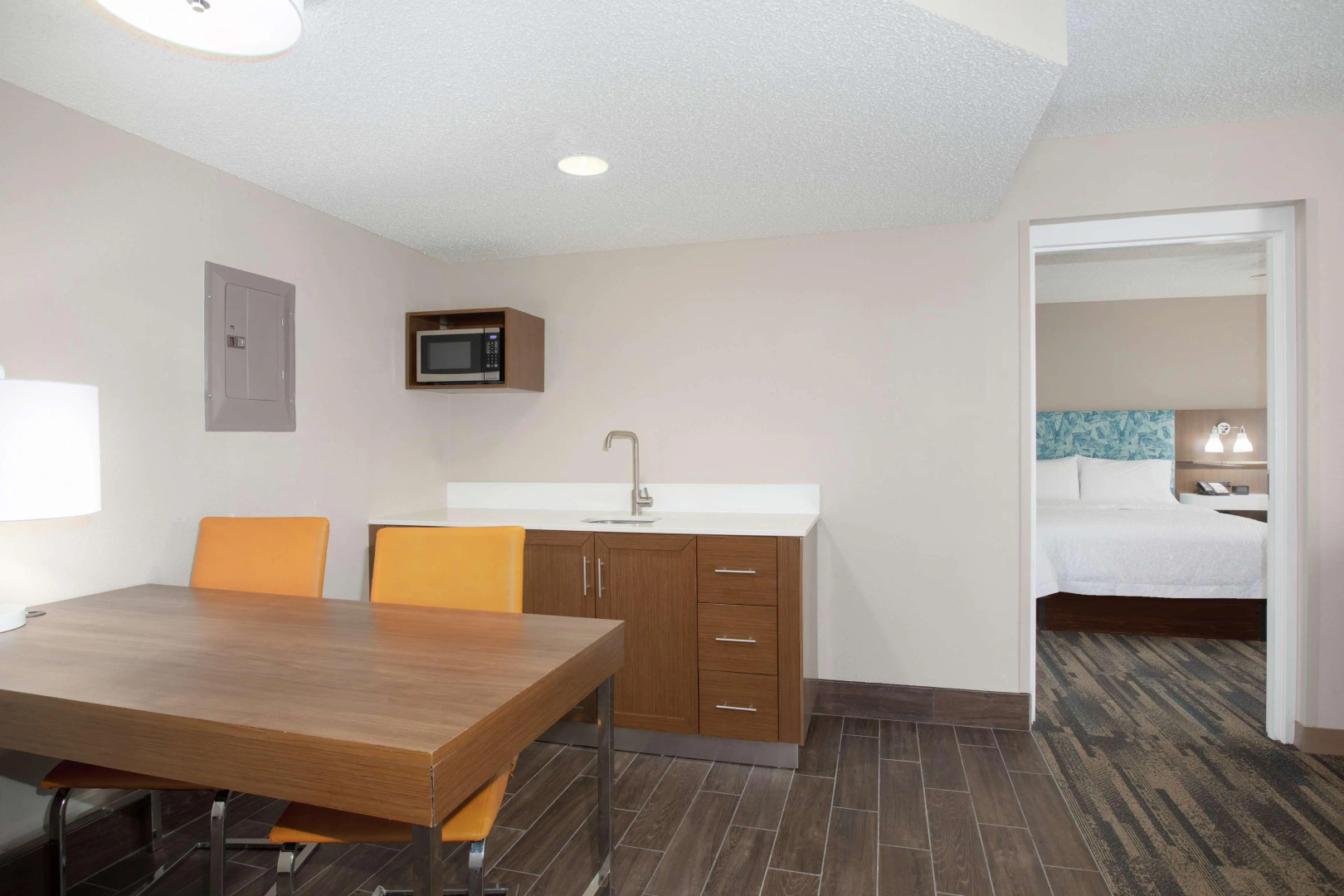 Hampton Inn & Suites Kansas City-Merriam