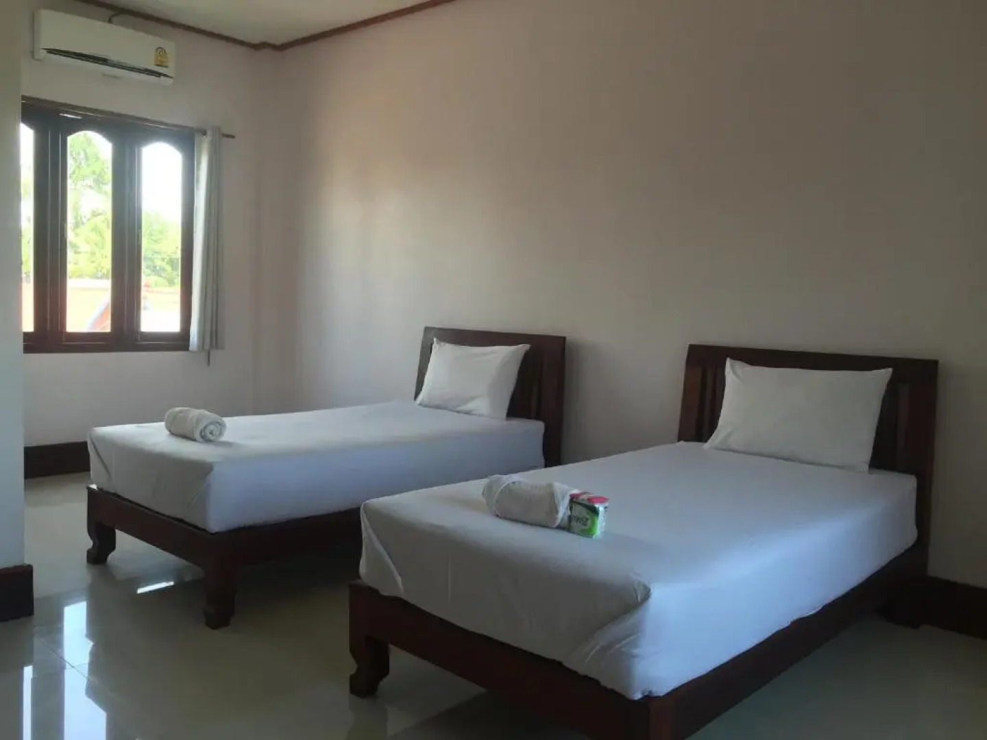 Mama Leurth Sunset Guesthouse