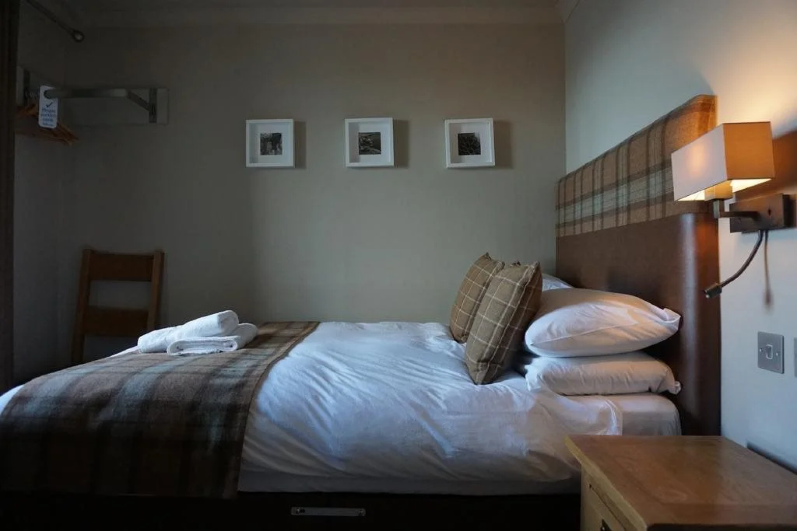 Lochside hotel