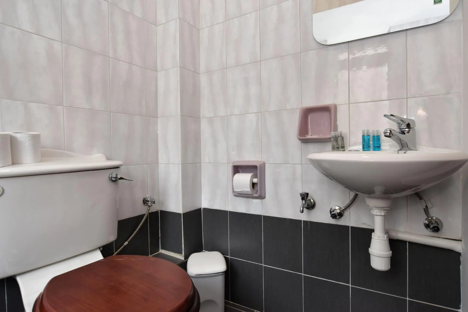 2 Bedroom Apartment - Spacious, Bright & Central - 4