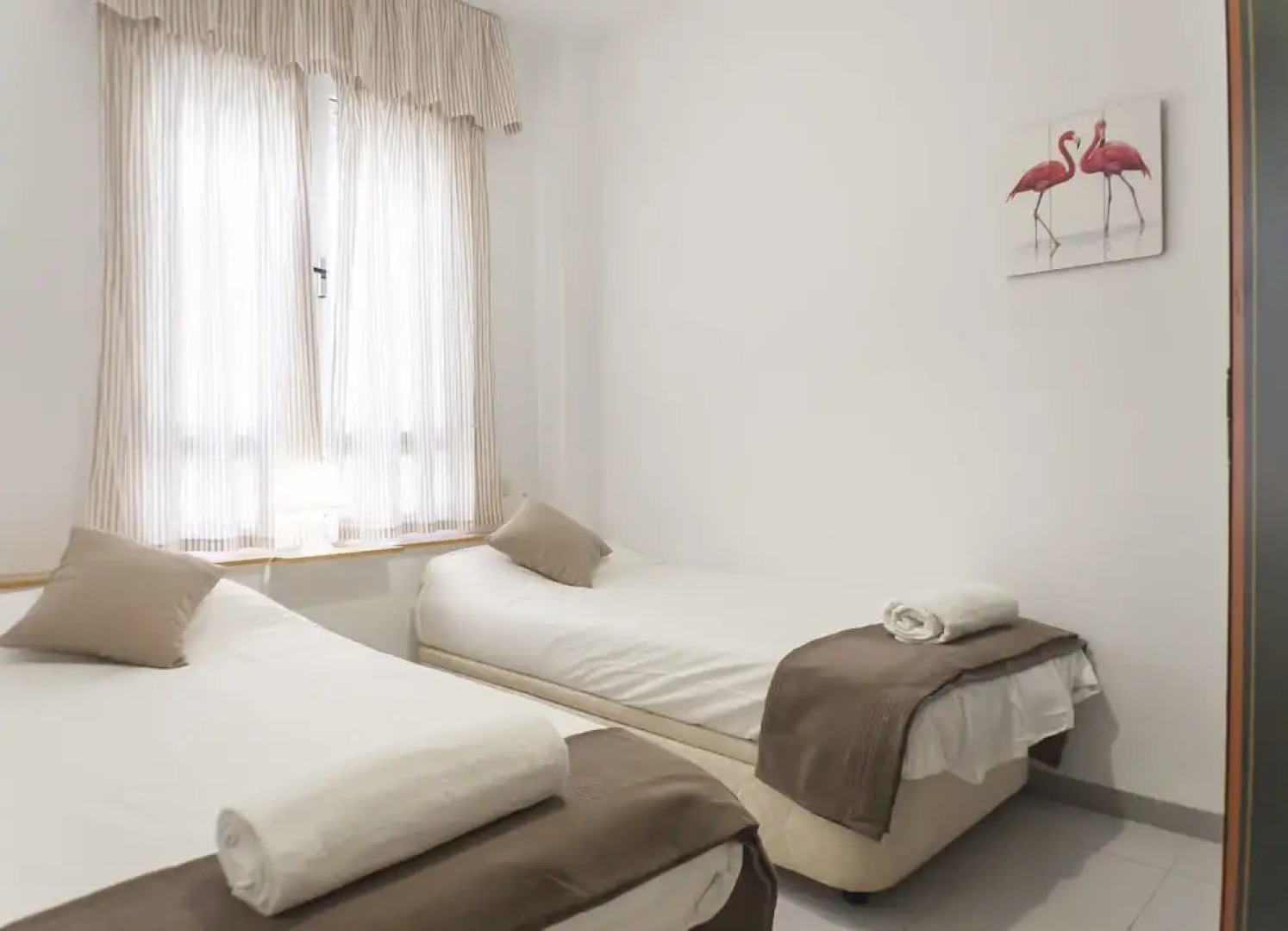 Alameda's Pearl with parking